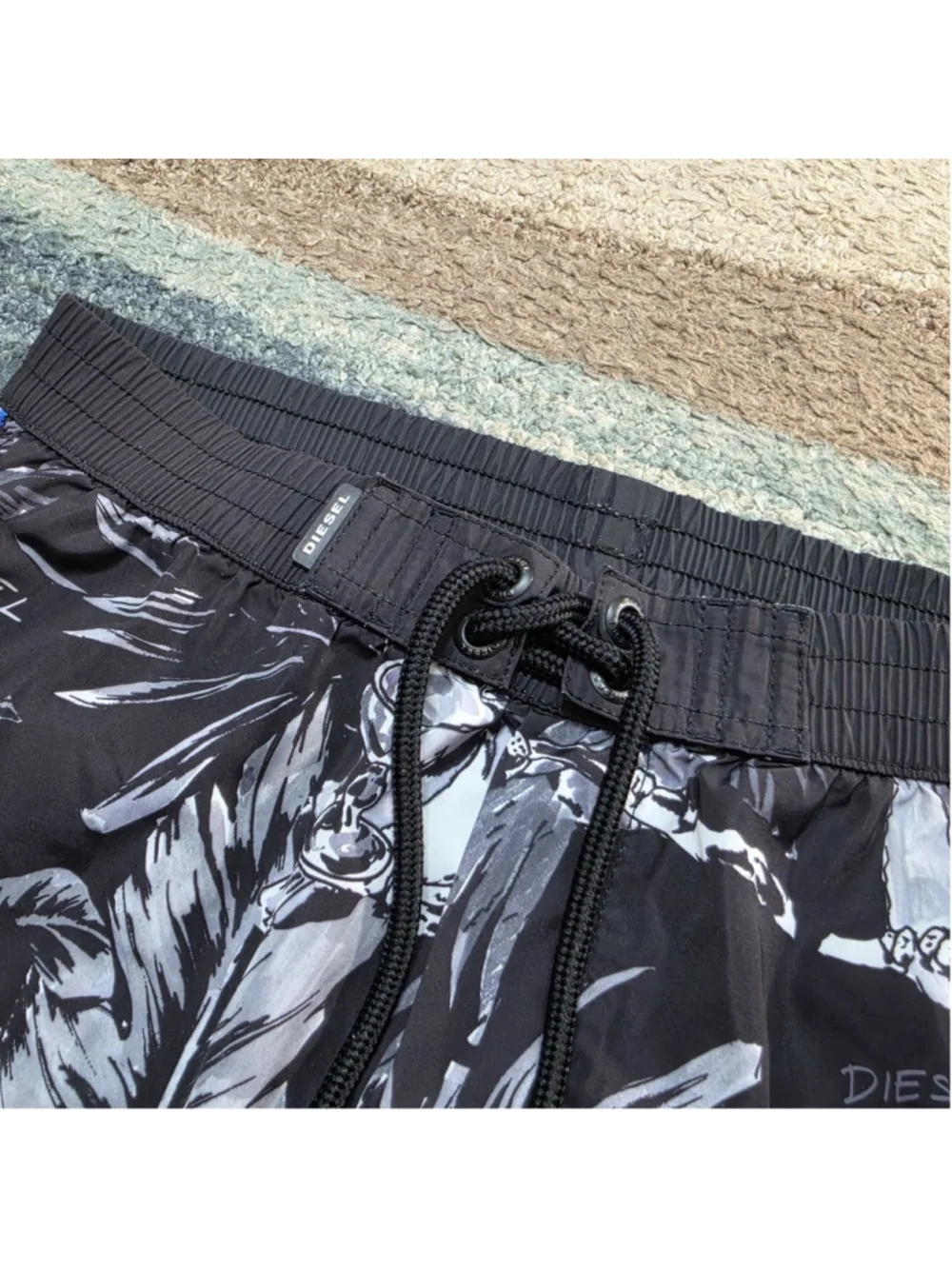 Diesel Beachwear Swim Trunks Mens S Black Tropical Print Drawstring Shorts